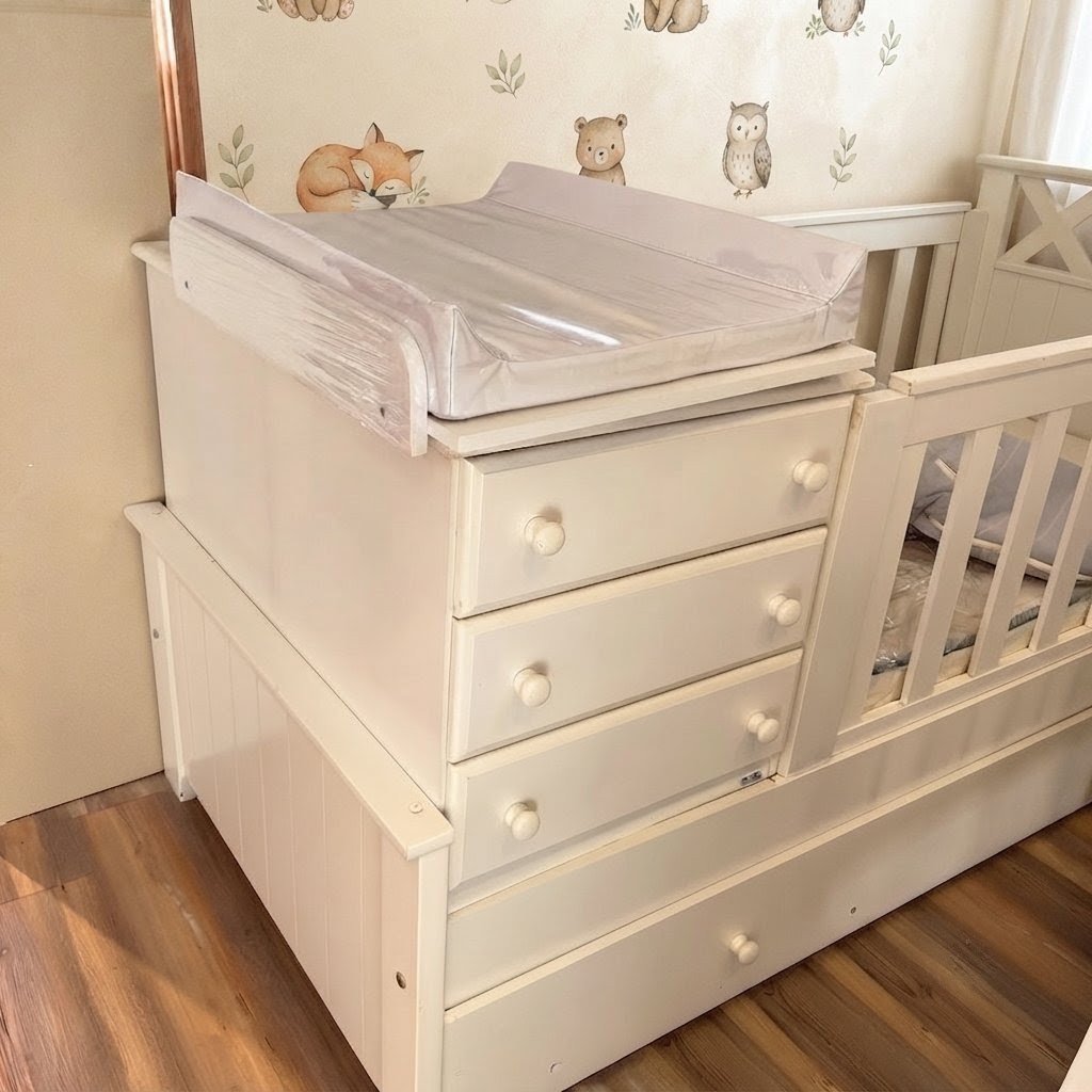 Cambiador rígido MDF laqueado en blanco