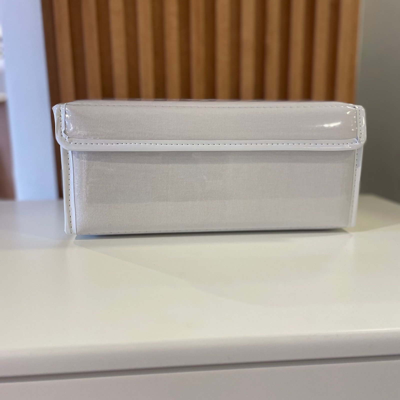 Caja tela Plastificada - Blanca- 30x25 cm