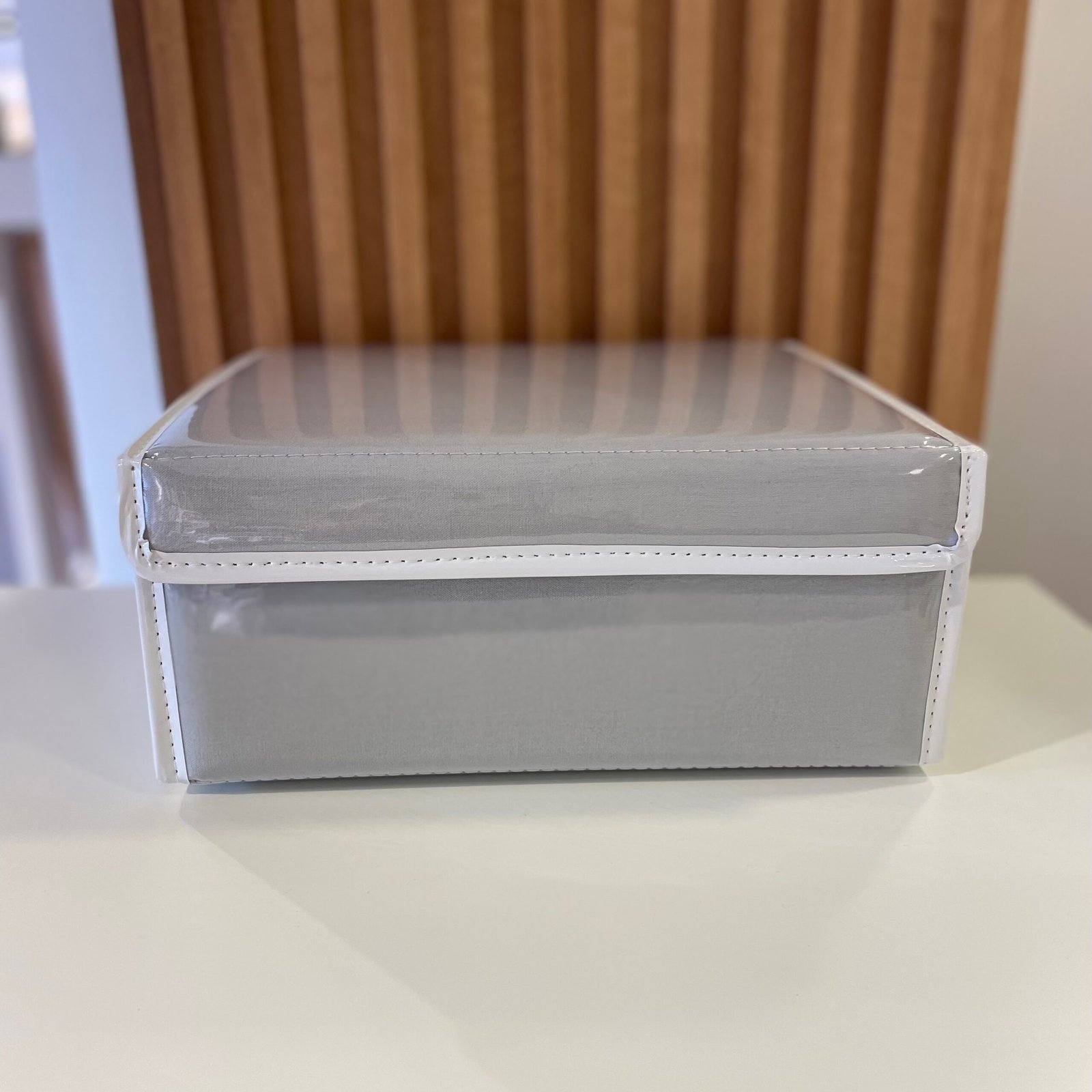 Caja Tela Plastificada - Gris- -30x25 cm