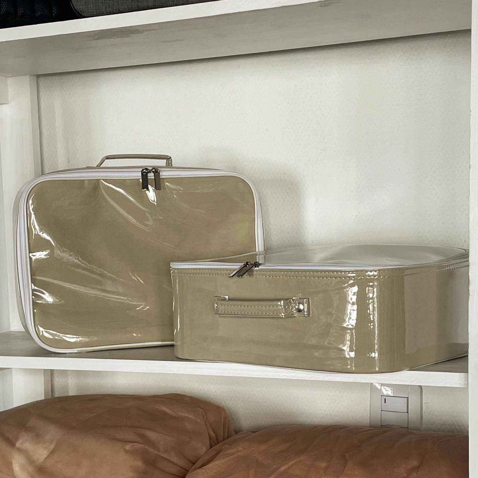 Alternative view of Valija Plastificada - Beige